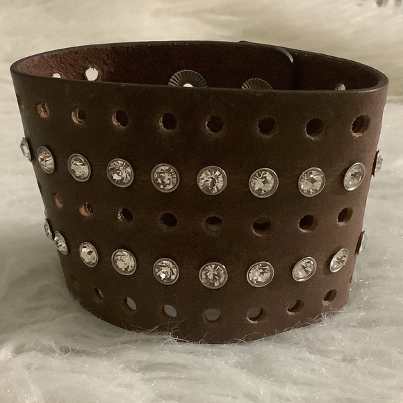 Brown leather boho cuff bracelet - Picture 1 of 8